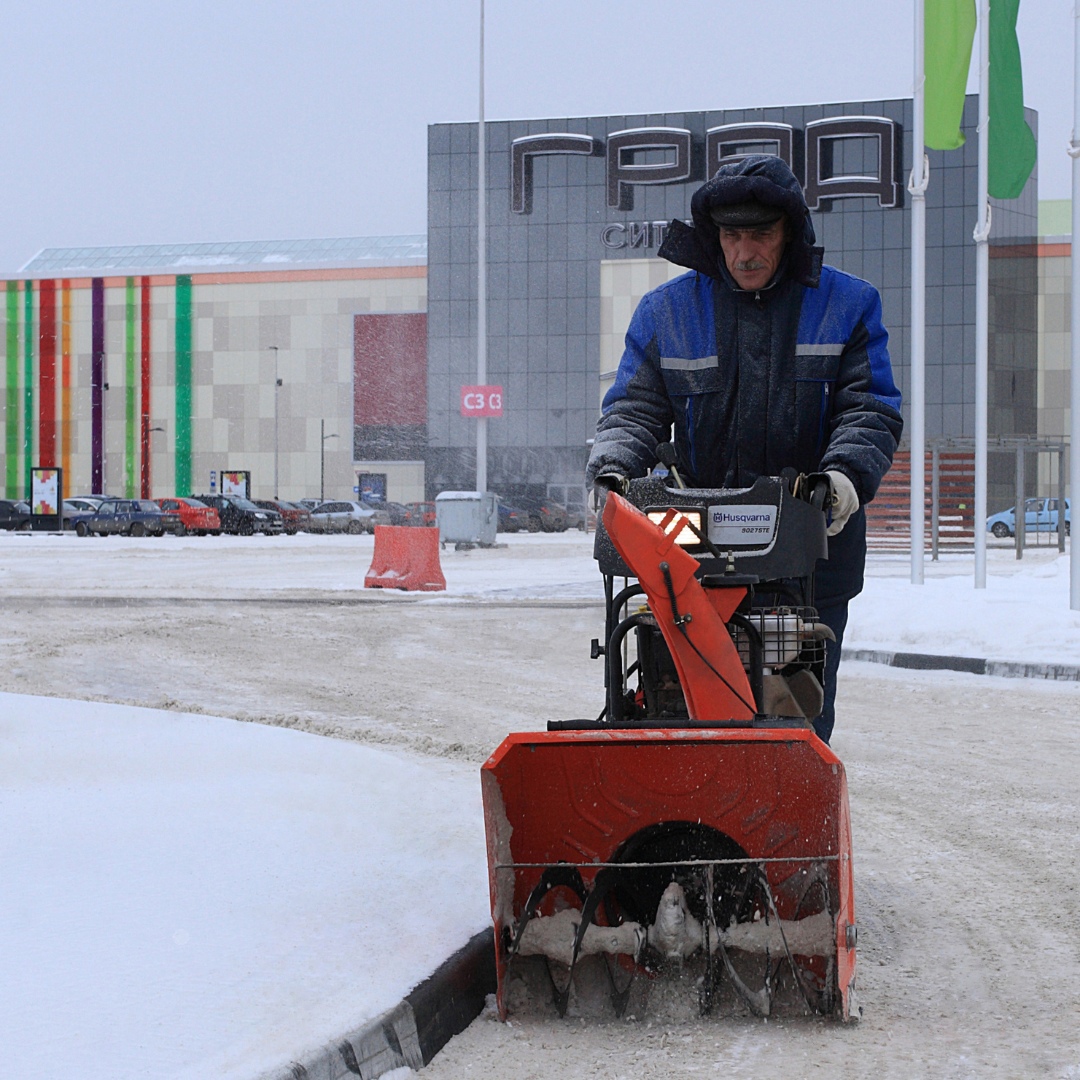 Уборка наледи компанией "ЭКРИ" 